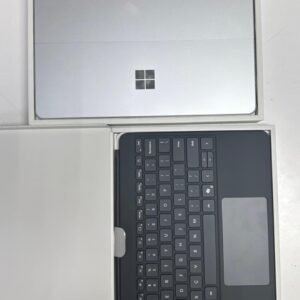 Microsoft Surface Pro 12 - Image 4